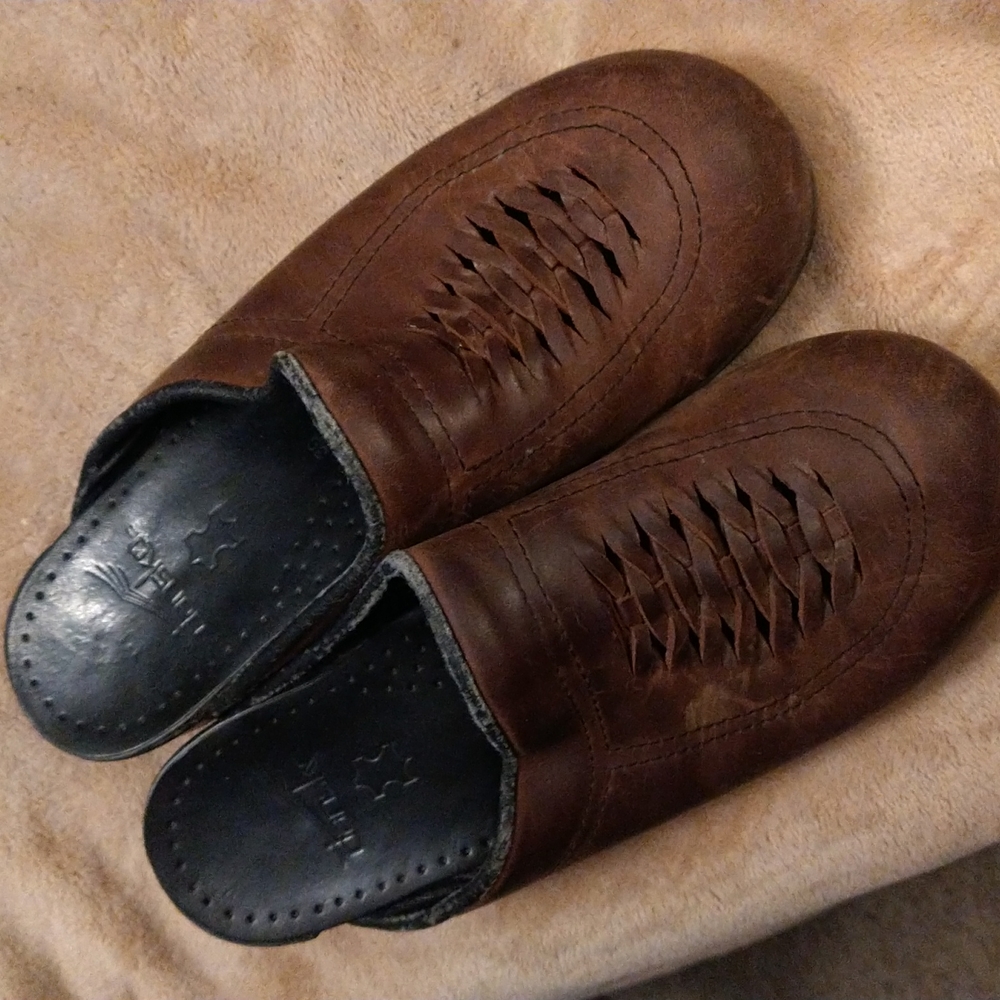 Dansko slide